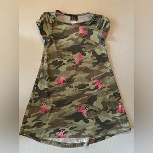 Girl dress size small(6) green with pink unicorns